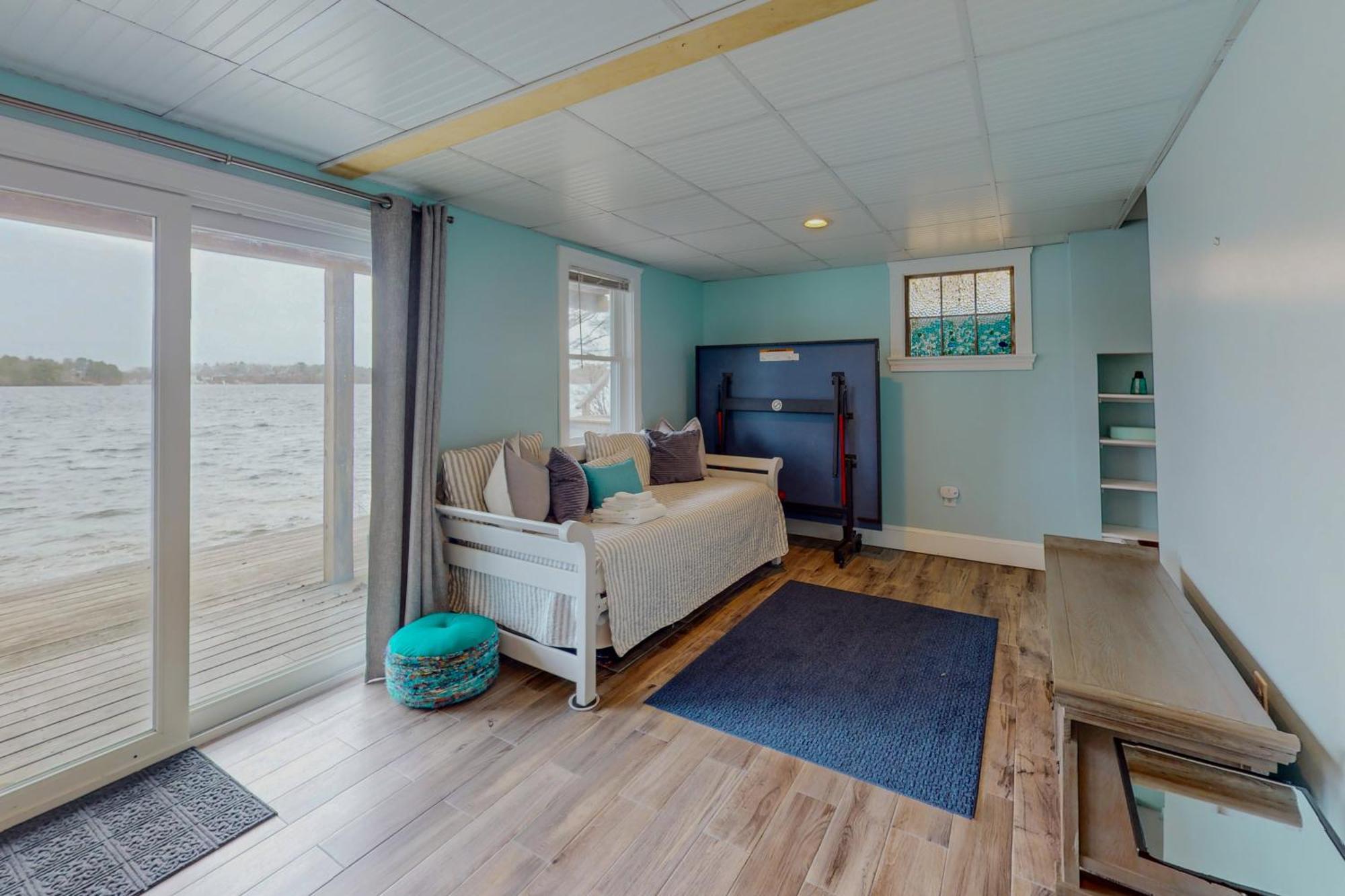 Holiday home Shoreline Splendor